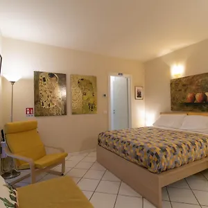 Apartament Casa Lisander, Lecco